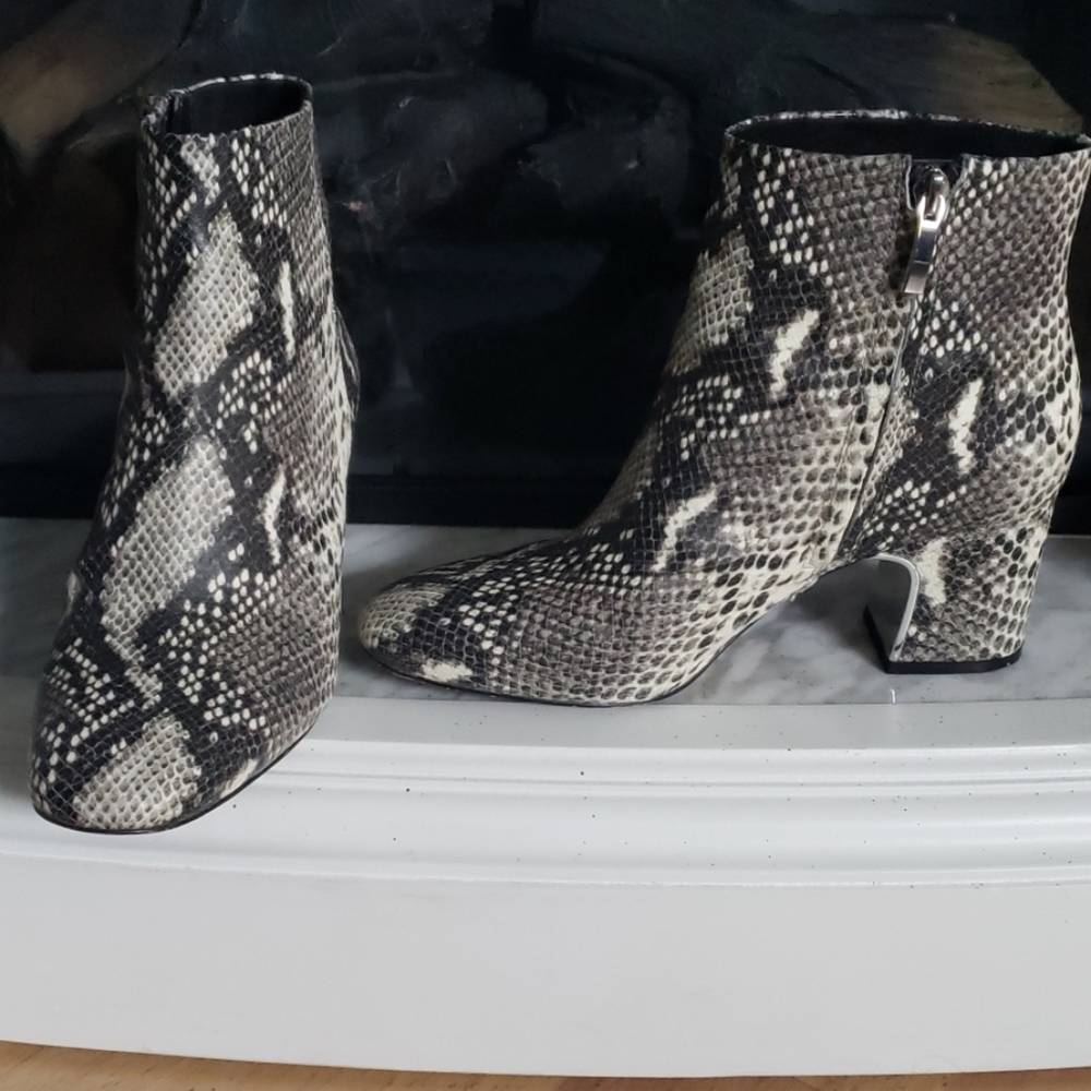 Low Essex Lane Sand Snake Leather boots